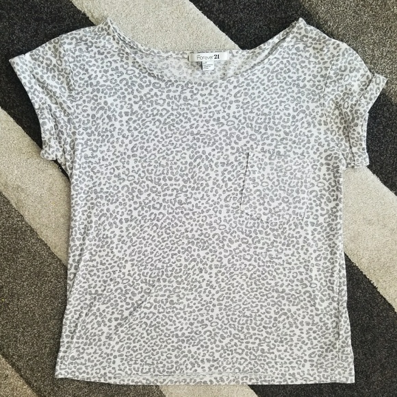 Forever 21 Tops - XXI Leopard Print Tee Womans Shirt Small white